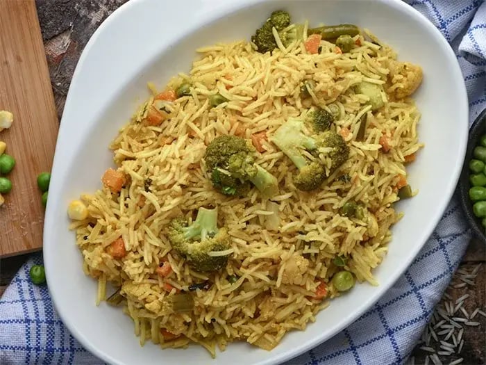 Vegetarian pulao with soya chunks and salad