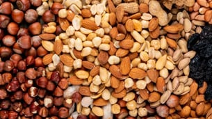 nuts-and-seeds-healthy-and-portable-protein-snacks-for-kids--featured-image