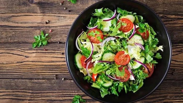 pair-green-salads-with-proteins-for-a-vitamin-d-boost
